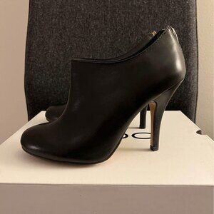 Black Aldo Heels with Gold Detail